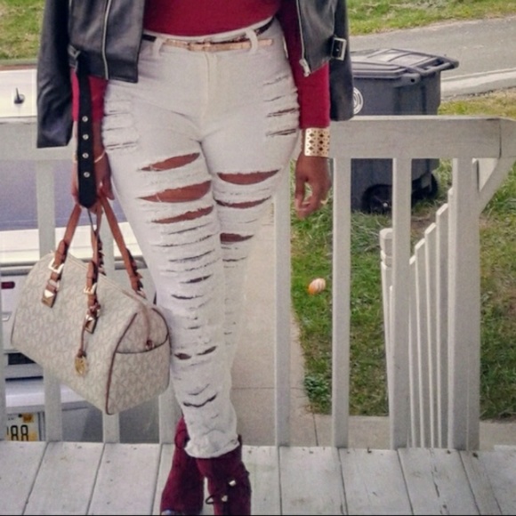 GJG DENIM Highwaisted Destroyed White Denim Jeans - Picture 2 of 8